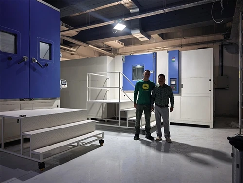 Řecko Projektové místo Prach a písek Instalace zkušební komory postupuje plynule